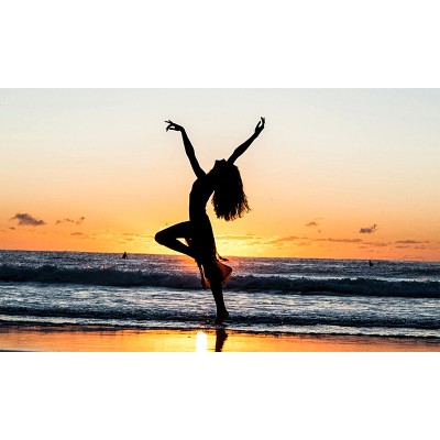 Diamond Painting Art Κοπέλα που χορεύει στην παραλία με φόντο το ηλιοβασίλεμα  20cm x 30cm